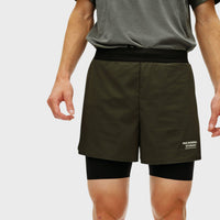 Pas Normal Studios Balance 2-in-1 Shorts til mænd - Dark Olive