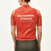 Womens Mechanism Stow Away Gilet - AOP Hibiscus Orange