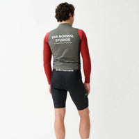 Pas Normal Studios Mechanism Stow Away vest til mænd - Dark Grey