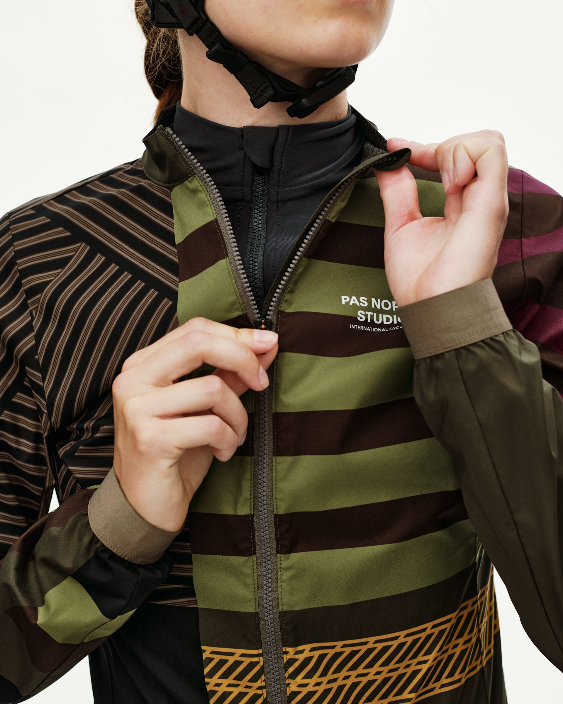 Women's Mechanism Stow Away Jacket - AOP International Green