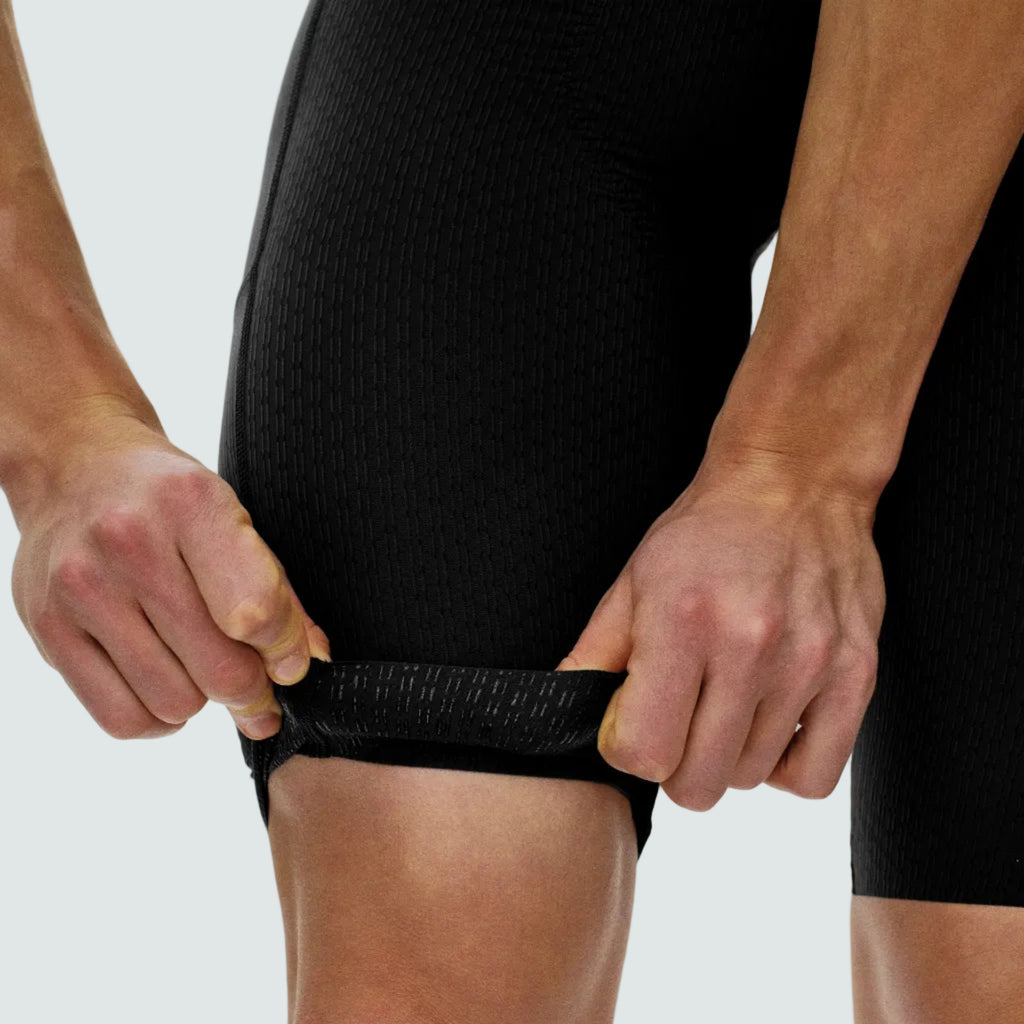 Essential Light Cargo Bibs - Black