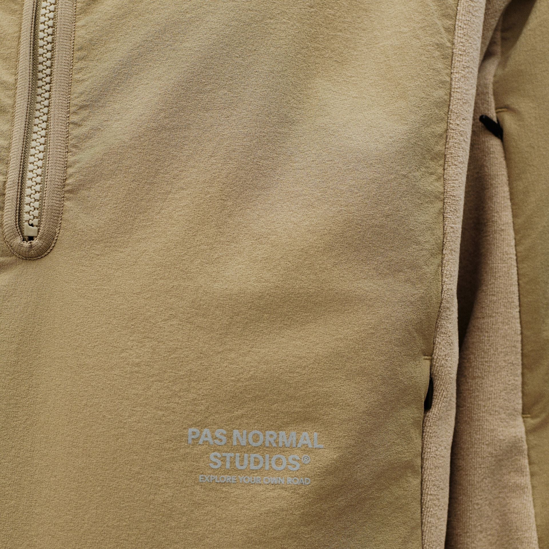 Off-Race Light Fleece Half-Zip - Beige