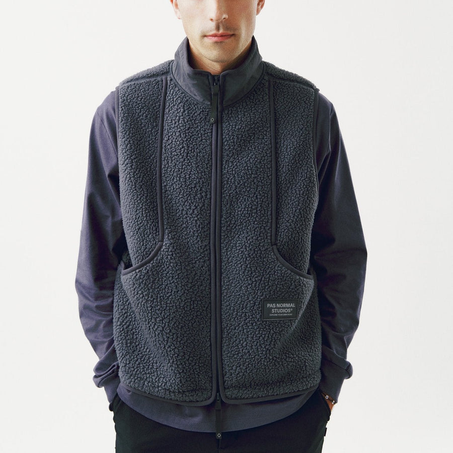 Pas Normal Studios Men's Off-Race Pile Fleecevest - Steel