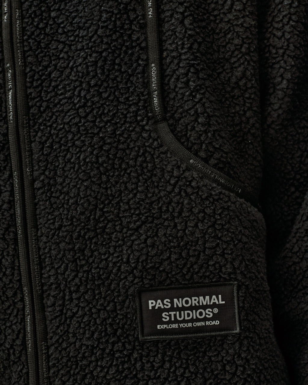 Off-Race Pile Fleece Jacket - Black