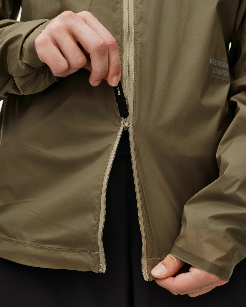 Balance Windproof Jacket - Dusty Earth