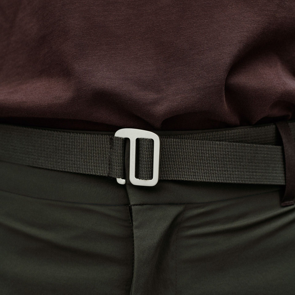 Off-Race Light Tech Shorts - Dark Grey