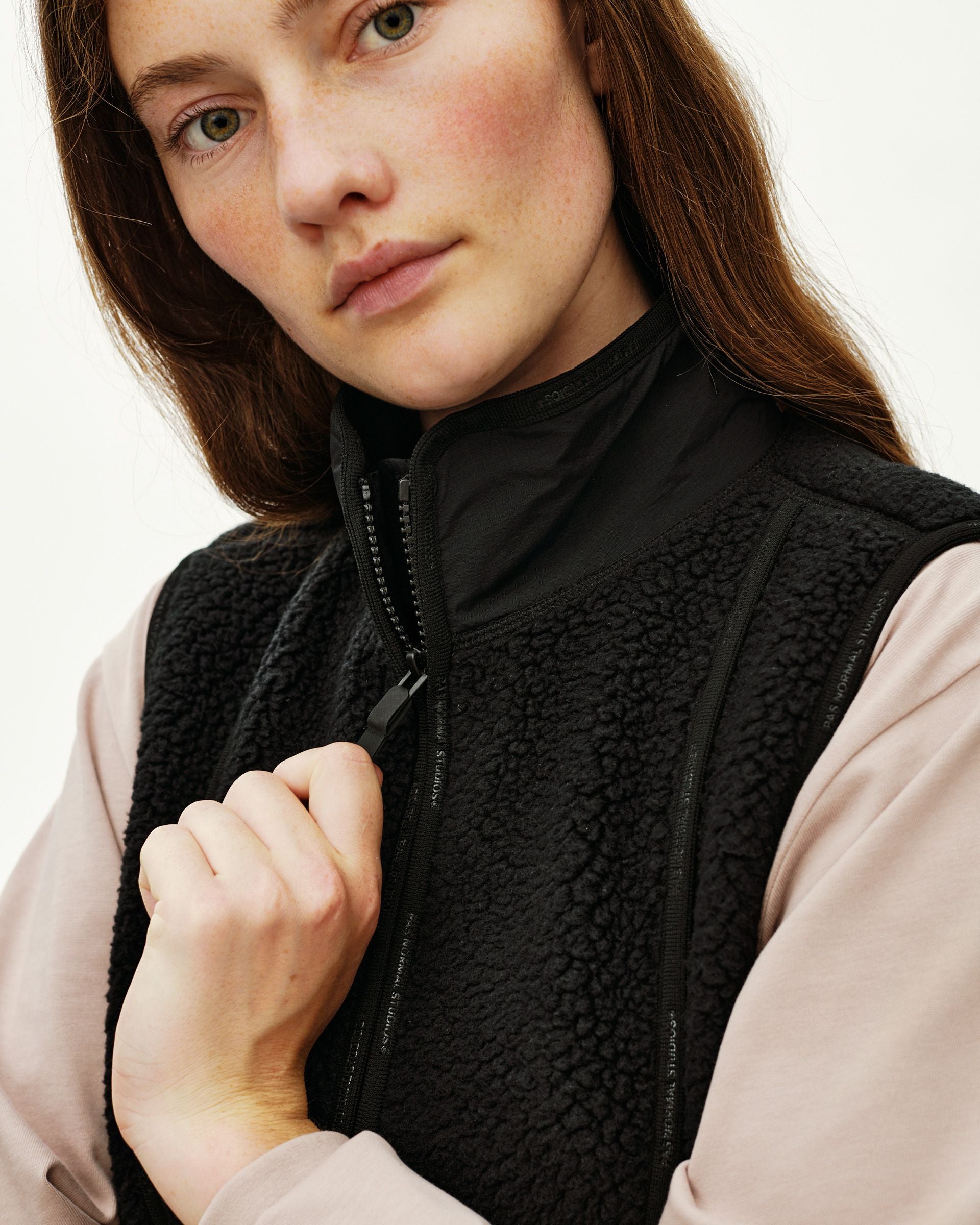 Womens Off-Race Pile Fleece Vest - Black