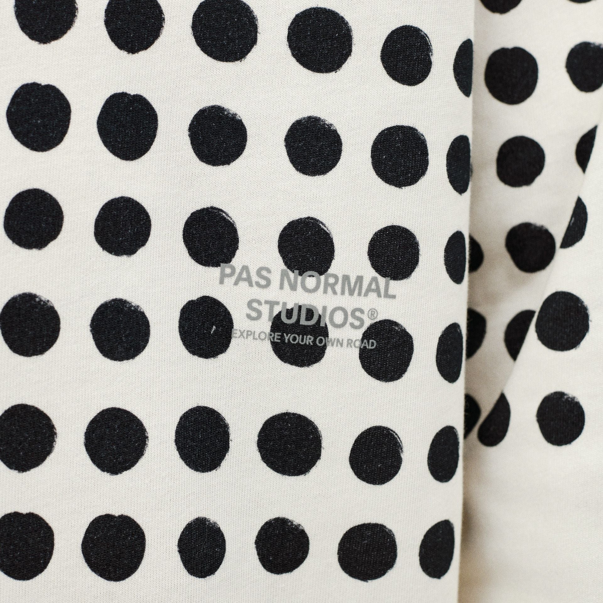 Off-Race Graphic Long Sleeve T-Shirt - Off White