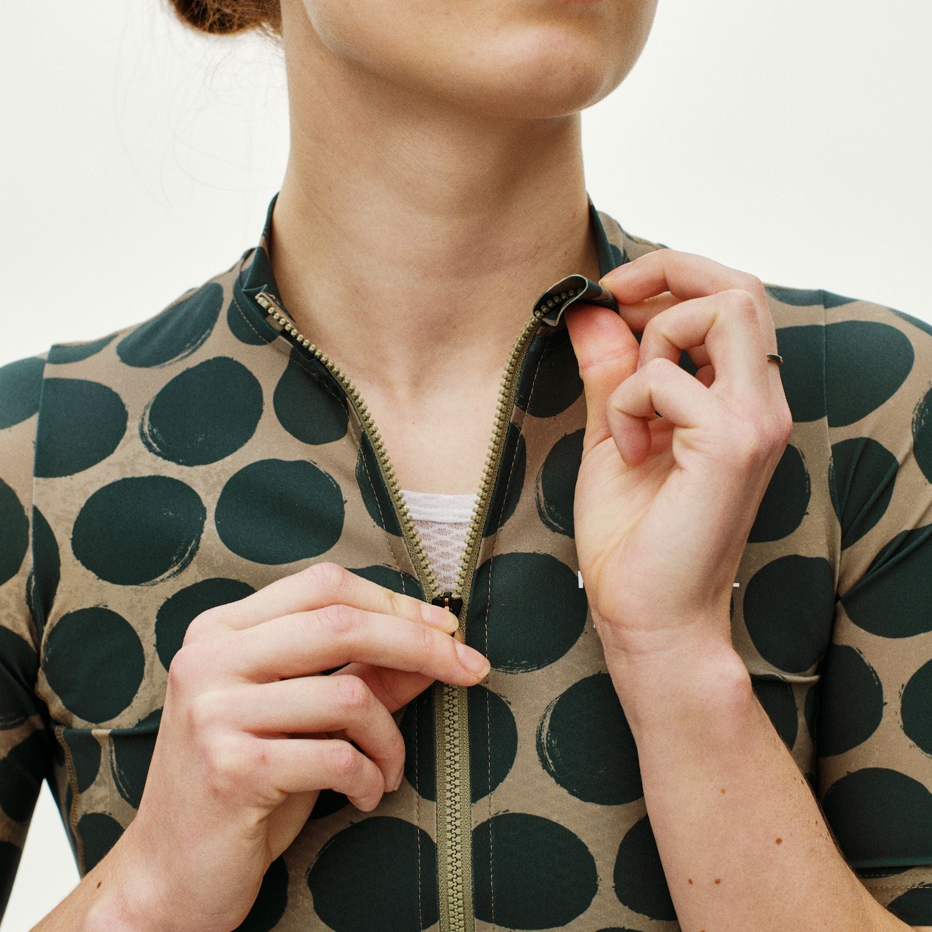 Essential Jersey - Dot Timberwolf