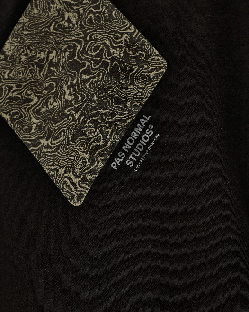 Off-Race Graphic T-Shirt - Black