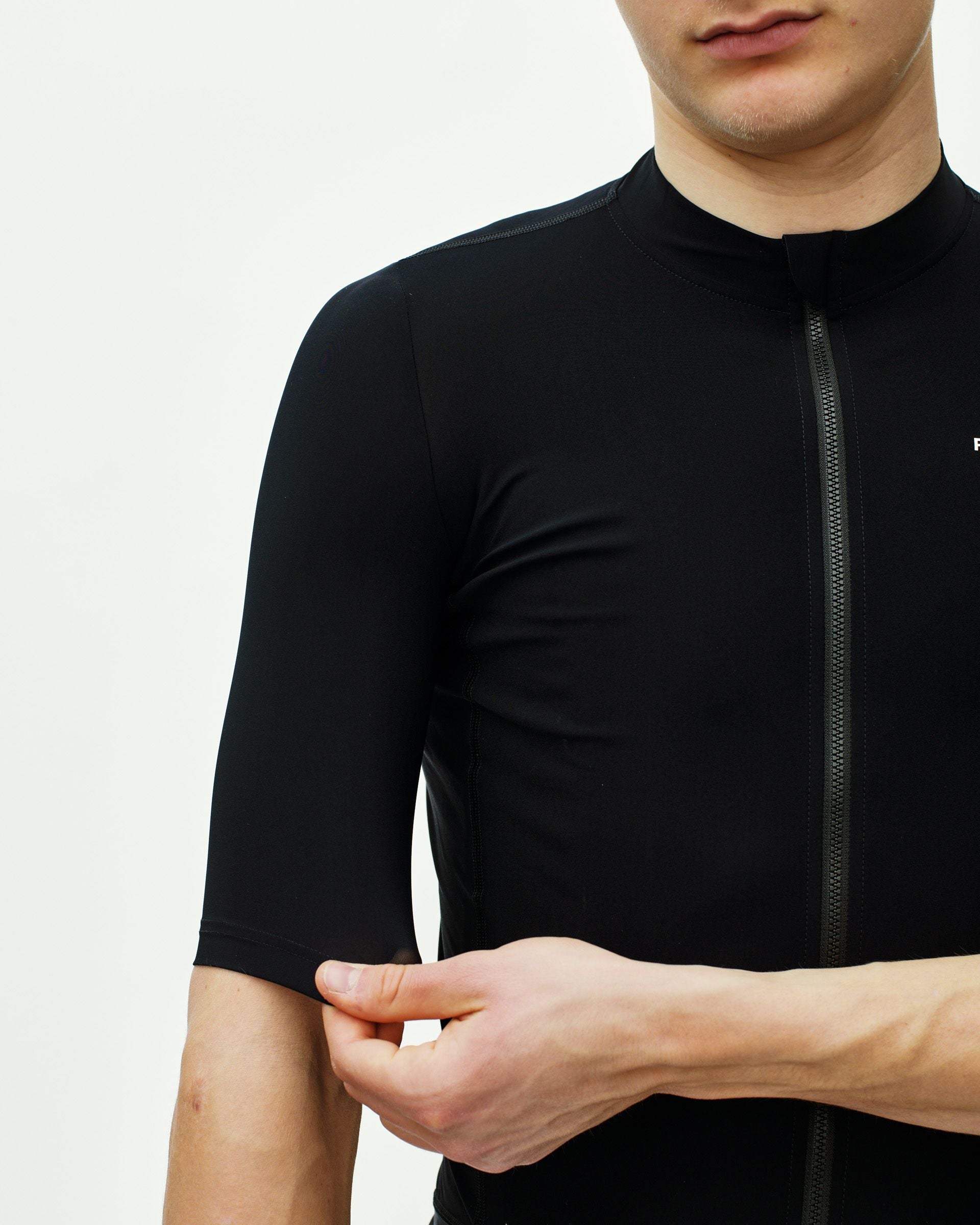 Essential Jersey - Black