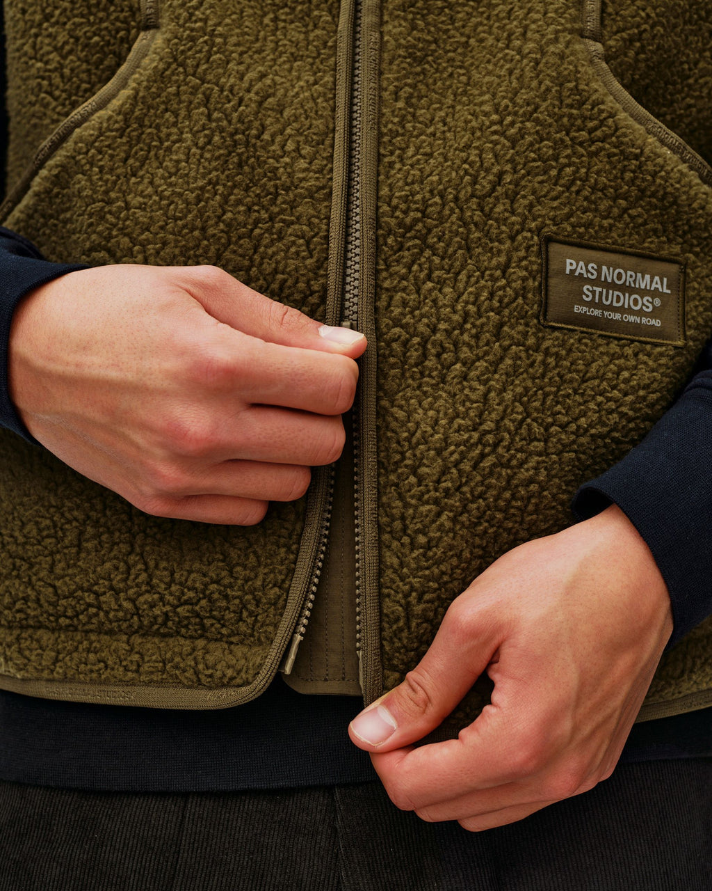 Off-Race Pile Fleece Vest - Deep Olive