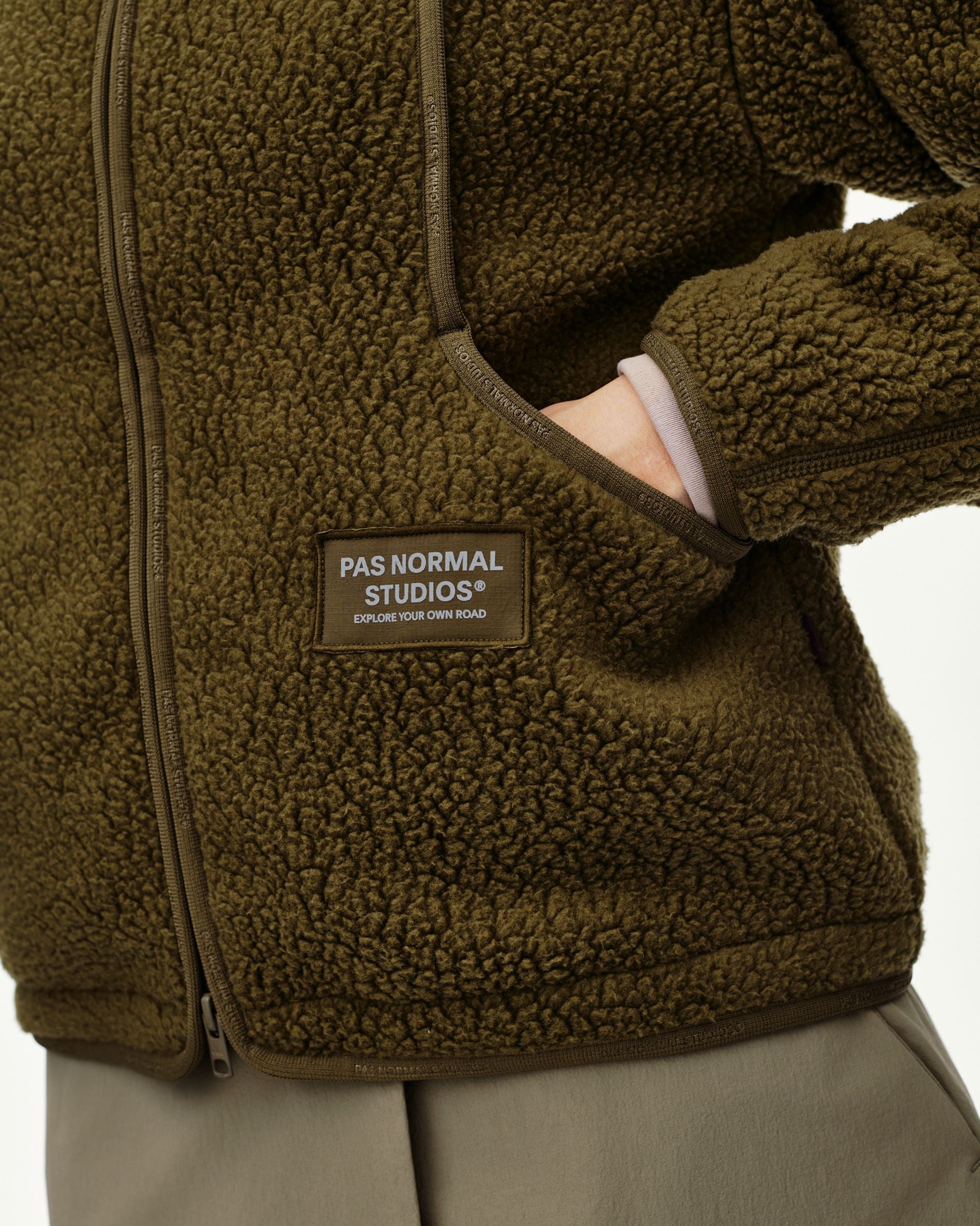 Womens Off-Race Pile Fleece Jacket - Deep Olive