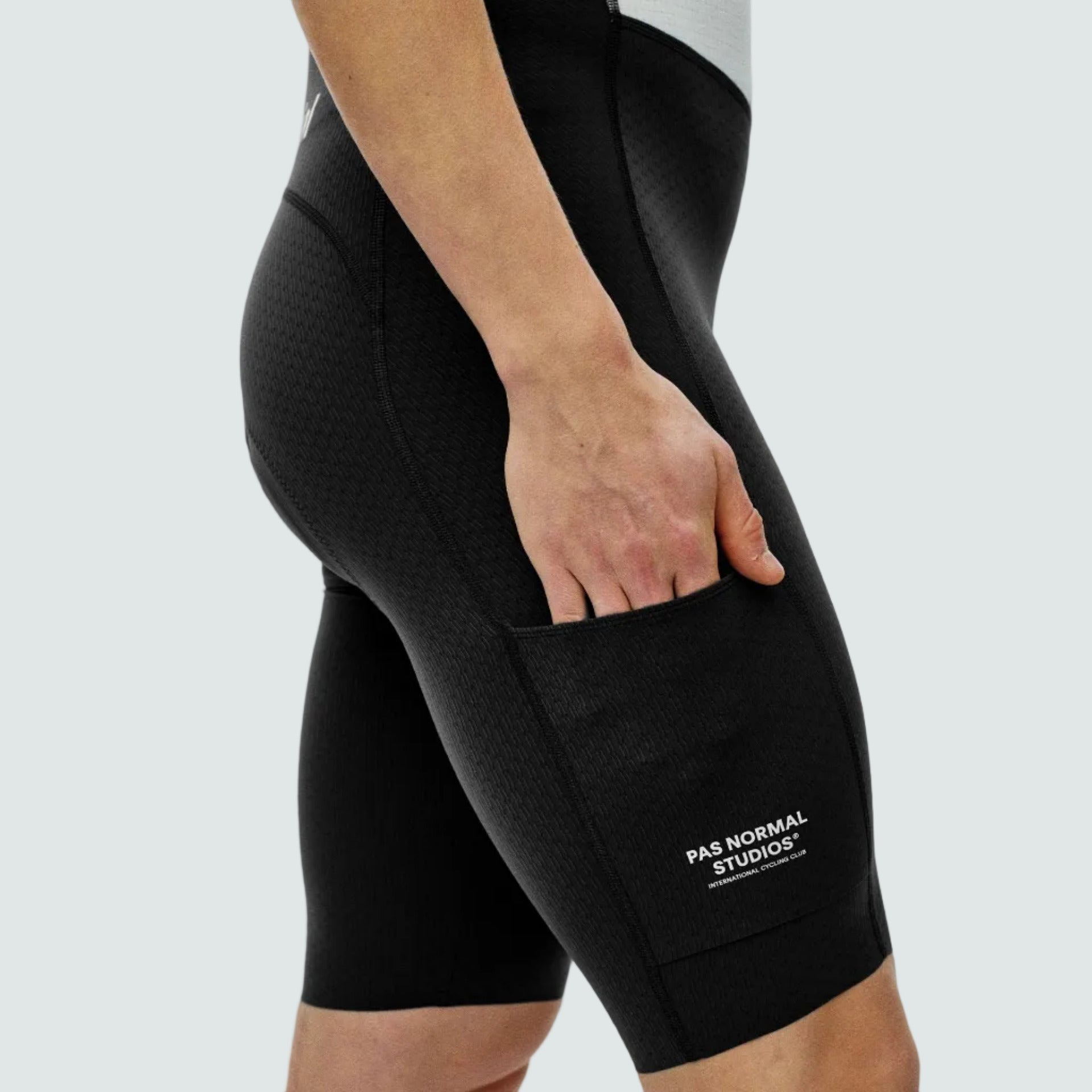 Essential Light Cargo Bibs - Black