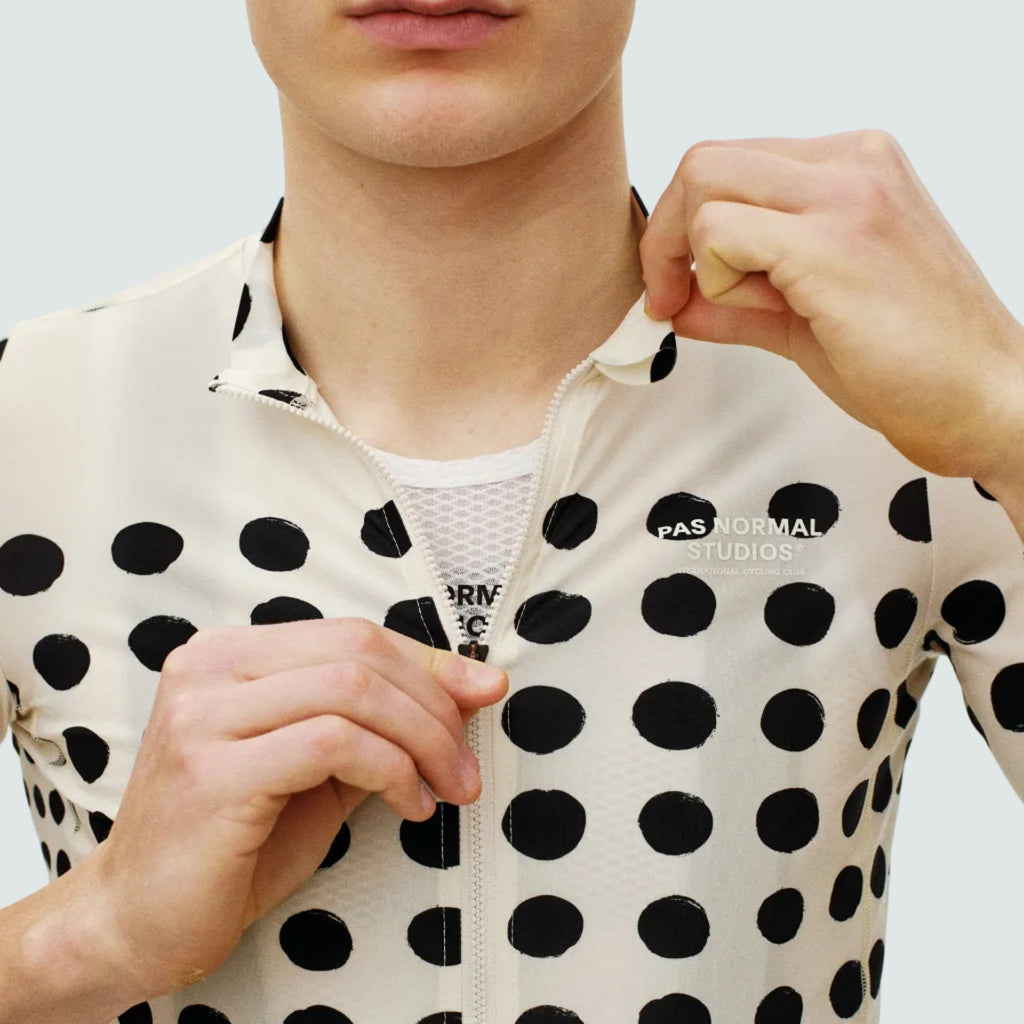 Essential Jersey - Dot Off White
