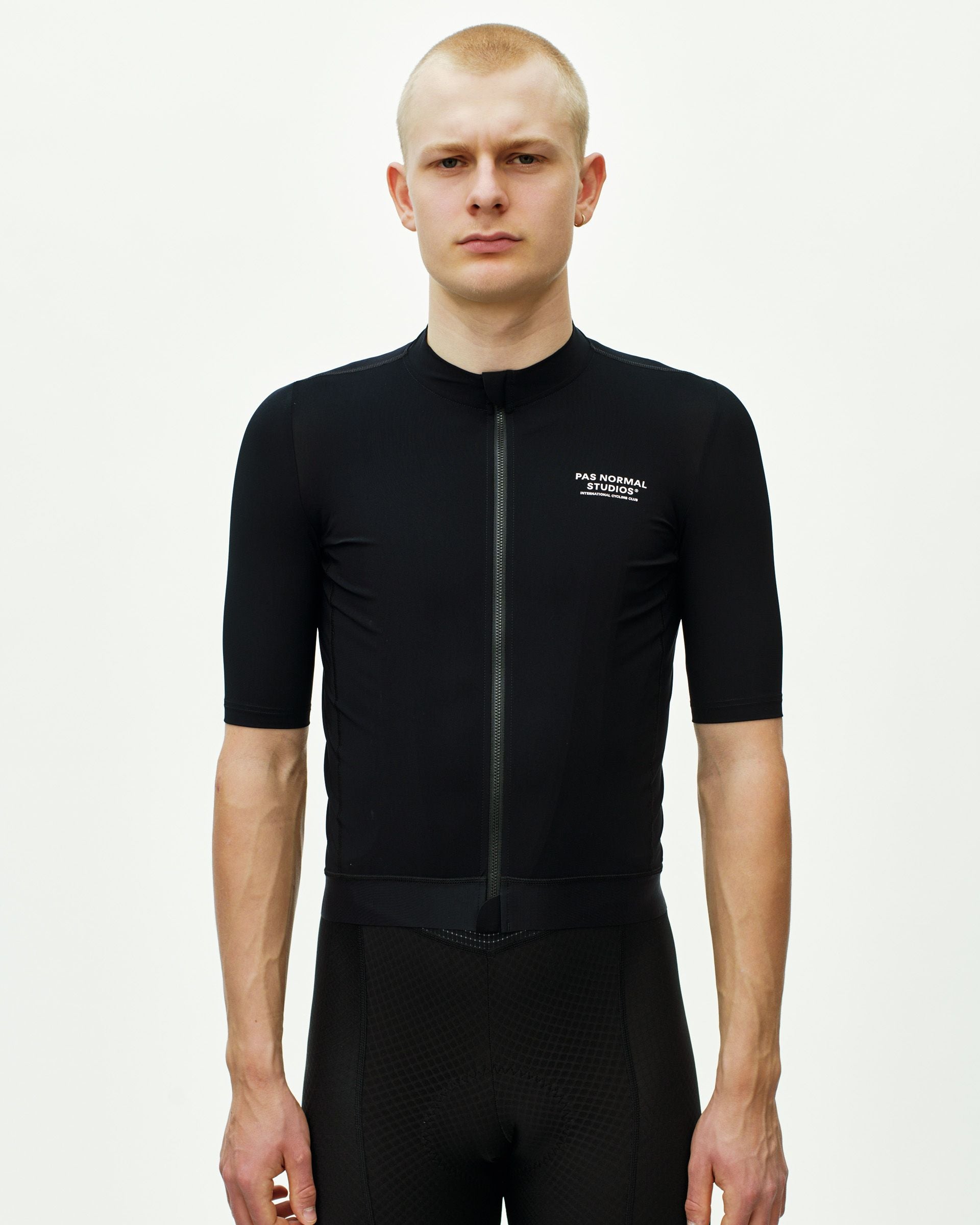 Essential Jersey - Black