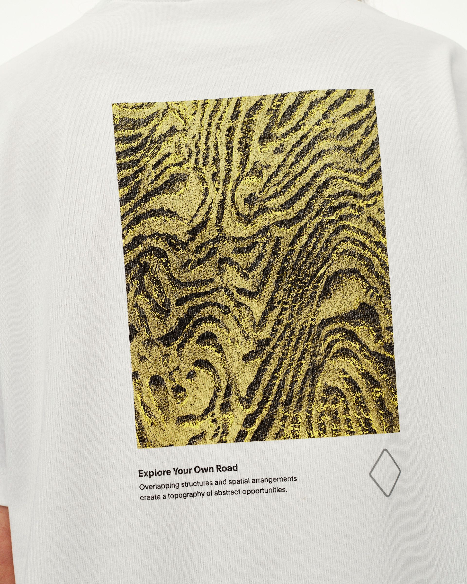 Off-Race Graphic T-Shirt - White