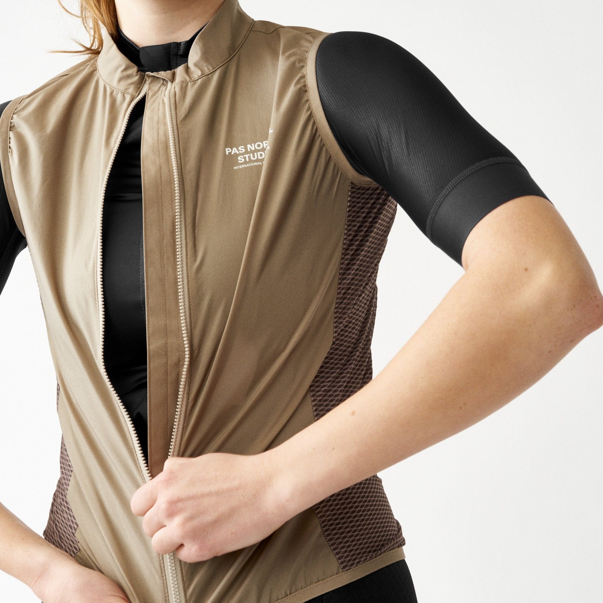 Pas Normal Studios, PAS, PNS, Solitude, Midsummer SS22, cranks & coffee, butik, Pas Normal Studios, Men's, Women's Mechanism Bib, Navy, Black, Bronze, Dark Olive, Light Olive , CCCC, Cranks & Coffee, Group rides, Dyrehaven, Klampenborg, Copenhagen, Cycling Club, Intervals, Pas Normal Studios, PNS, Mechanism, SS22, TKO, Limited Edition, Cycling Clothes, Womens, Mens, Bibs, Jersey, Long Sleeve, Gilet, Stow Away, Rain Jacket, Socks, Stow Away, PAS, sale, pas normal sale, discount, pasnormal, Off Race, Escapism