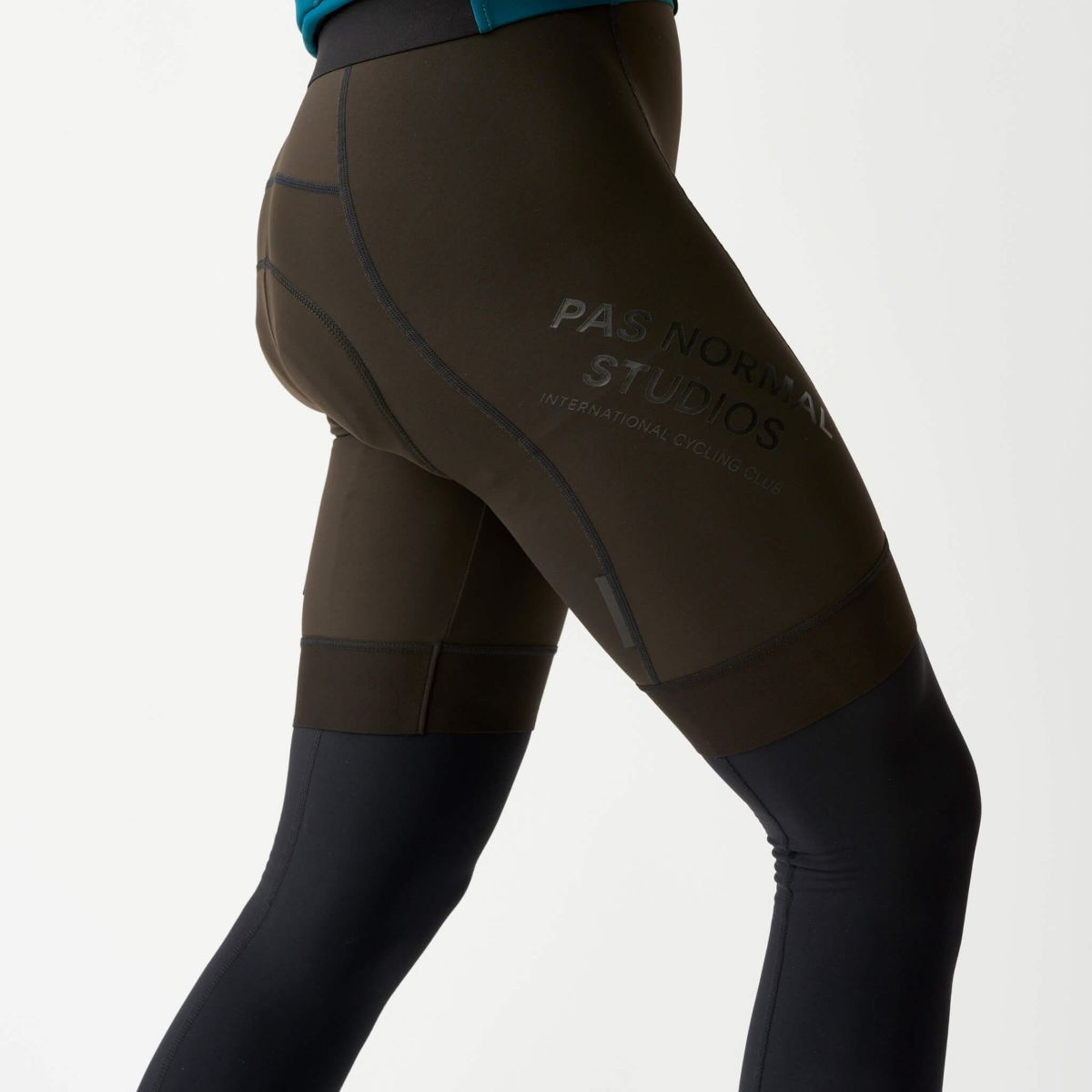 Pas Normal Studios Logo Benvarmere - Sort